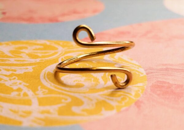 Simple loop ring