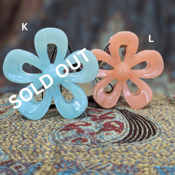 LIGHTWEIGHT Hair Clip - Image 7