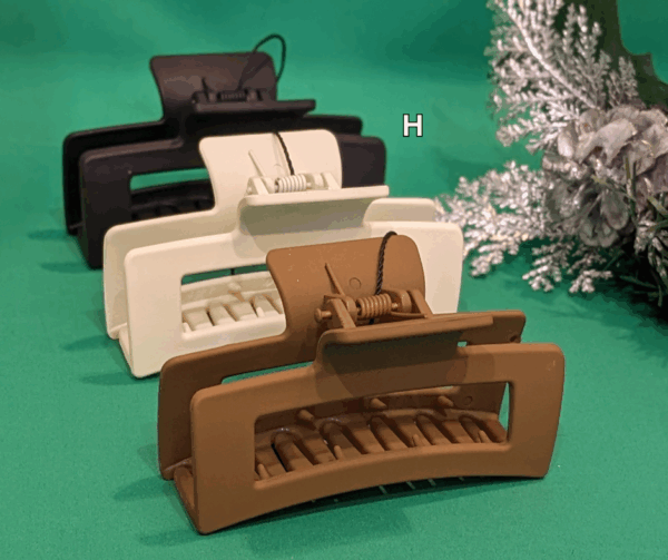 LIGHTWEIGHT Hair Clip - Image 4