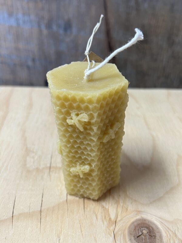 Buzzing Bees Candle - Image 3